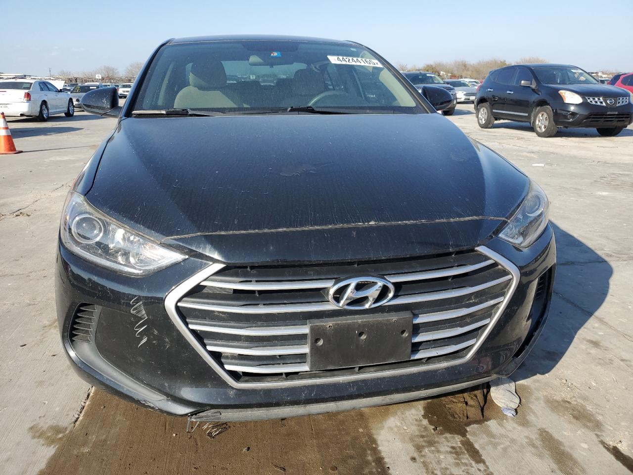 2018 Hyundai Elantra - Image 5