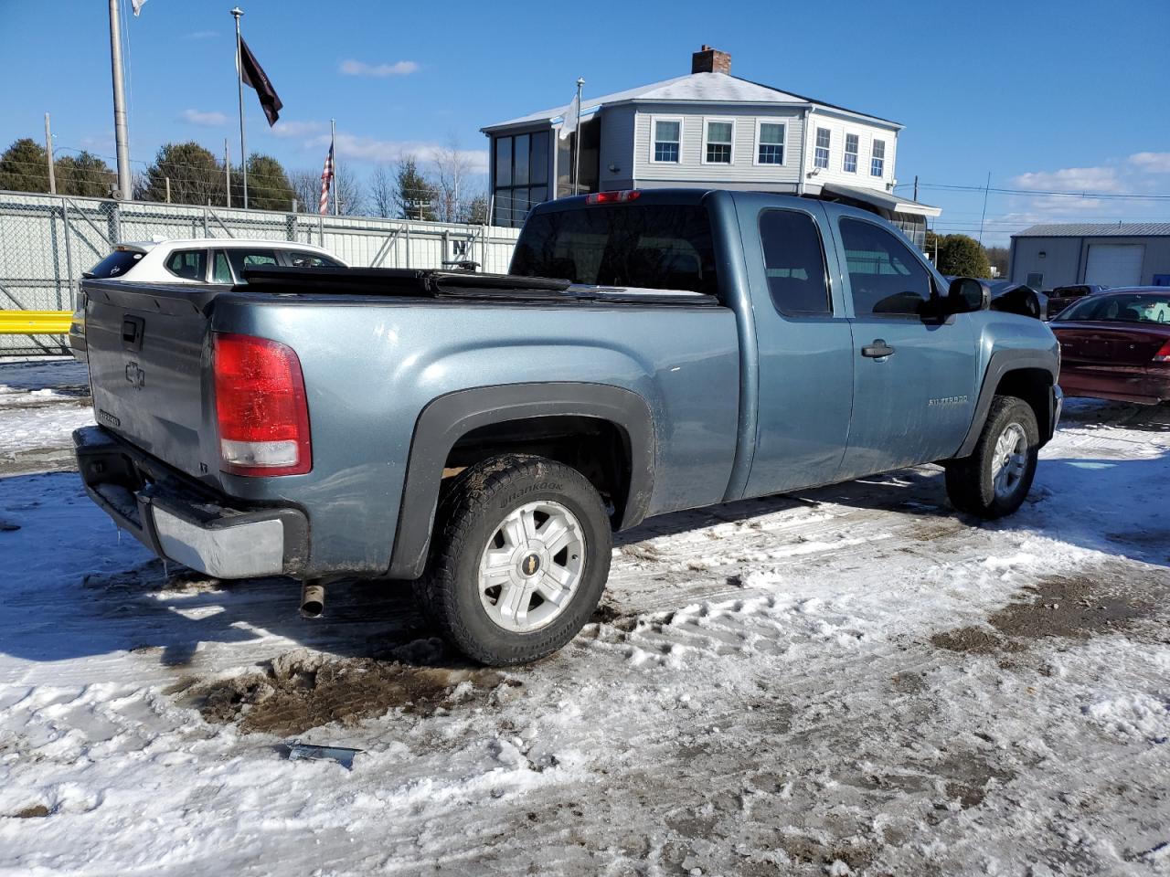 2009 Chevrolet Silverado - Image 3
