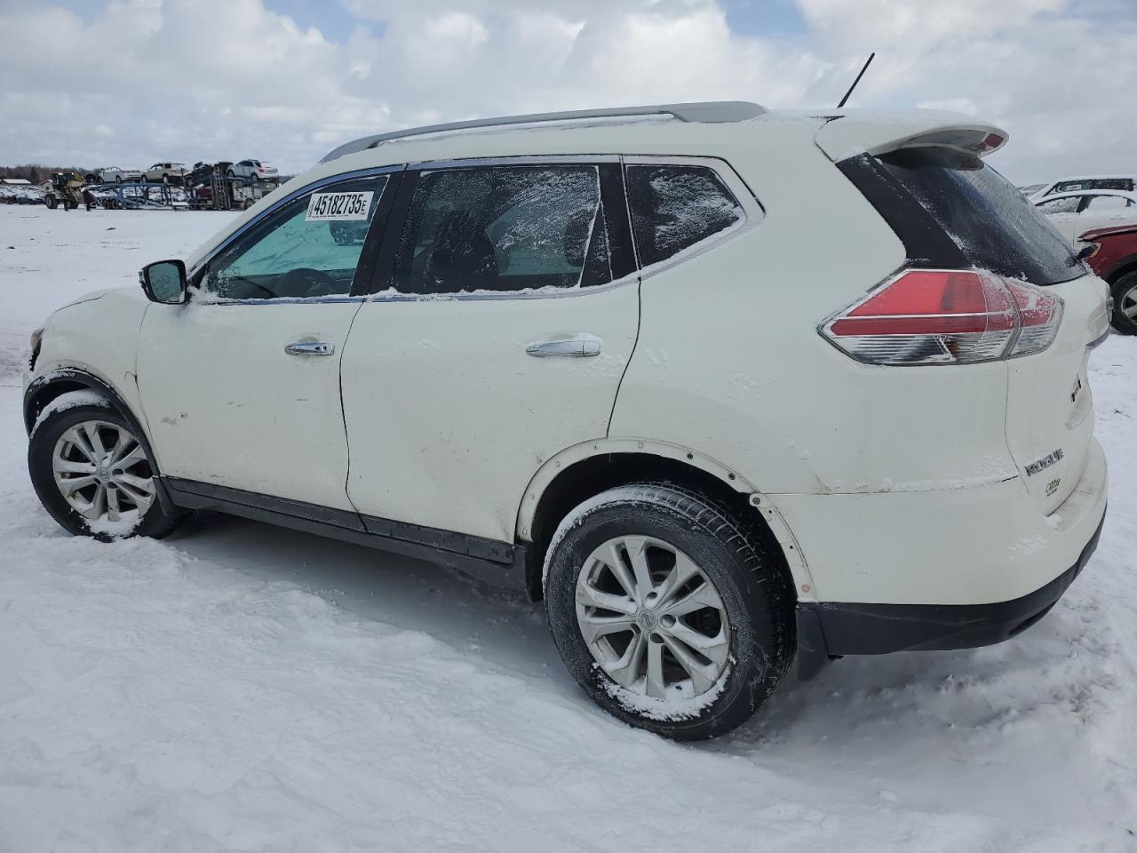 2016 Nissan Rogue - Image 2
