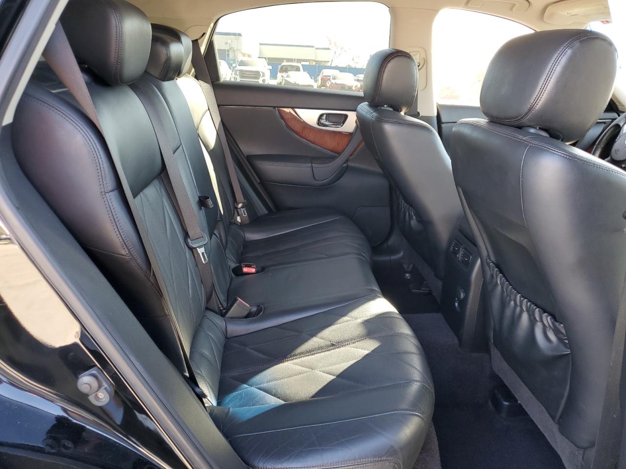 2012 Infiniti FX - Image 12