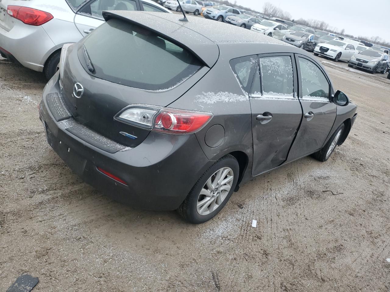 2013 Mazda 3 - Image 3