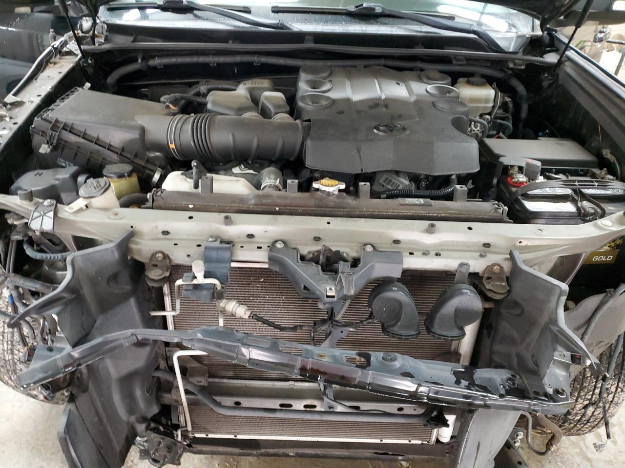 2013 Toyota 4Runner - Image 13