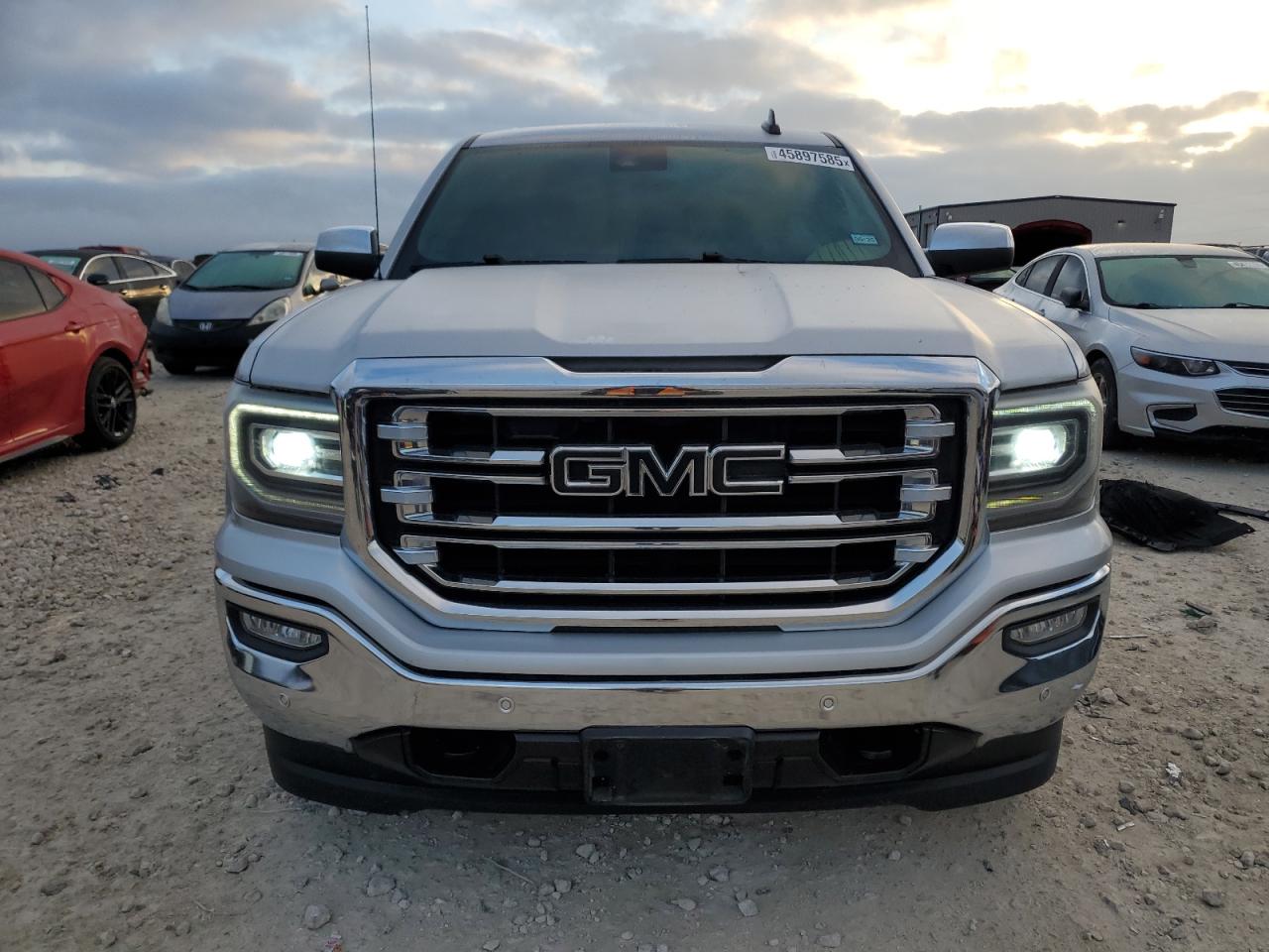 2018 GMC Sierra - Image 5