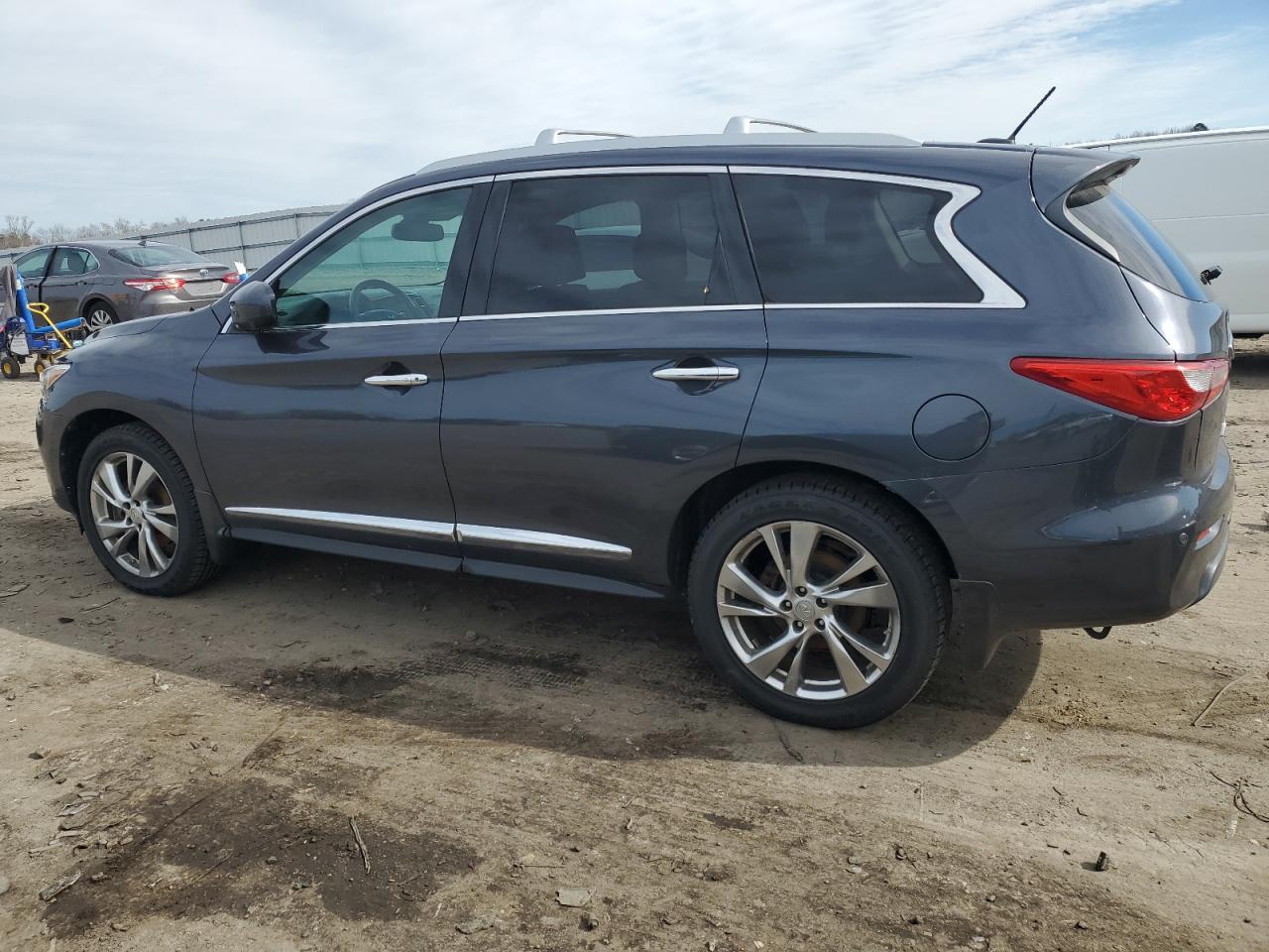2013 Infiniti JX - Image 2