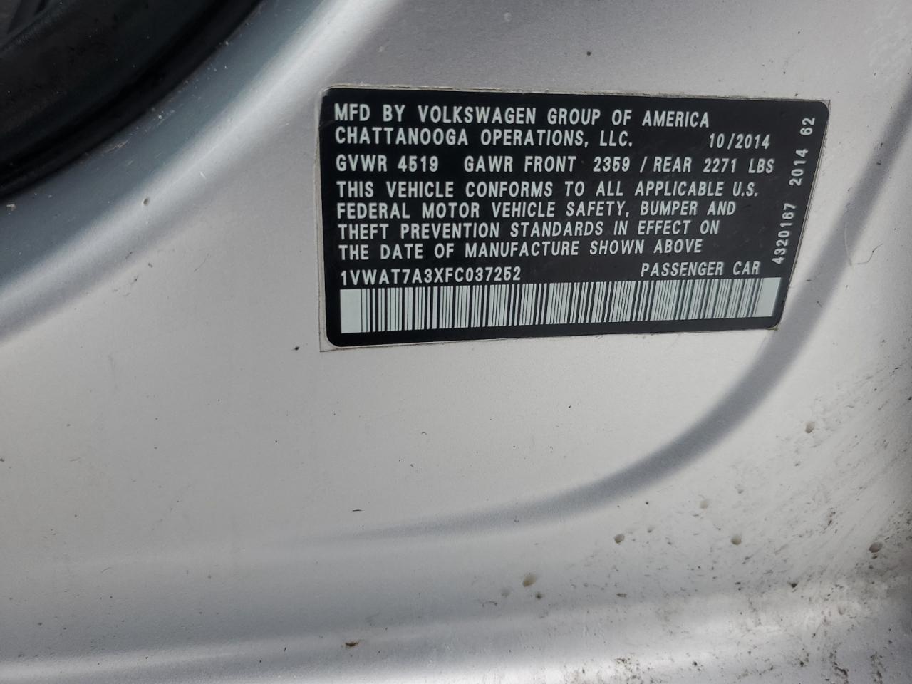 2015 Volkswagen Passat - Image 12