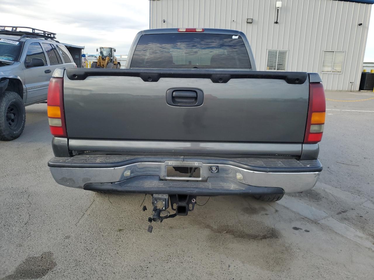 2001 GMC Sierra - Image 6