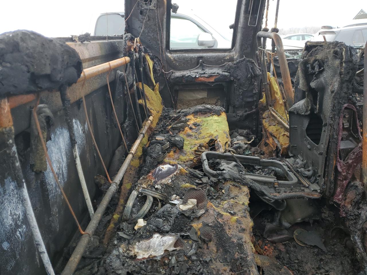 1998 Chevrolet Gmt-400 K1500 VIN: 2GCEK19R9W1107875 Lot: 44901355