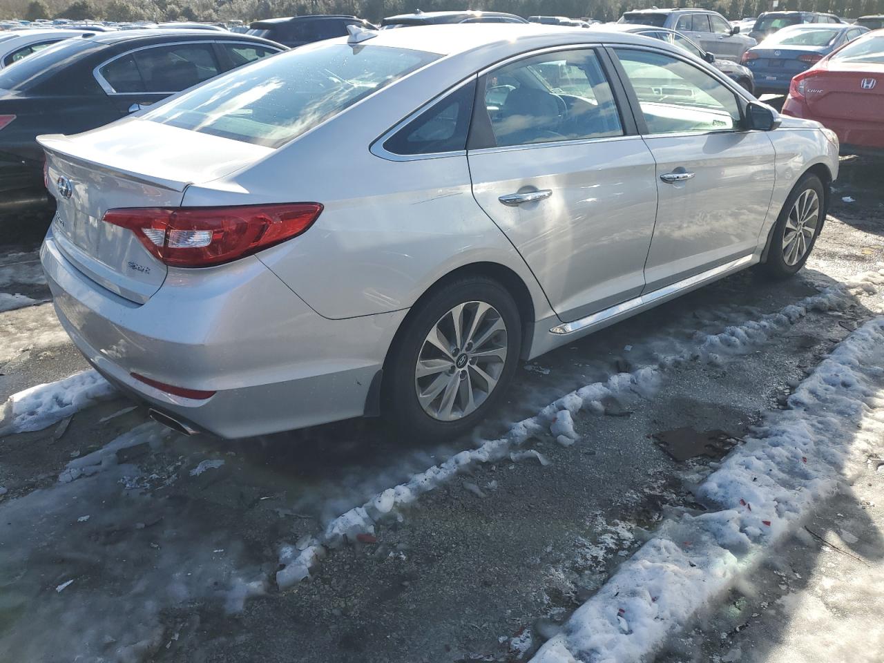 2015 Hyundai Sonata - Image 3