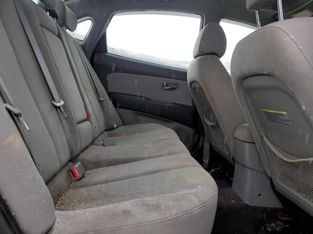 2010 Hyundai Elantra - Image 10