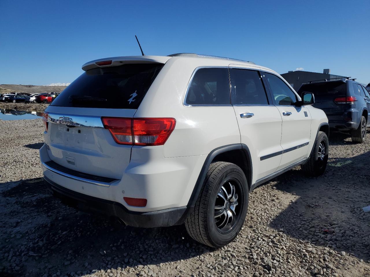 2012 Jeep Grand Cherokee - Image 3
