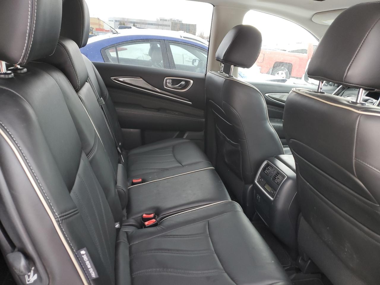 2018 Infiniti QX60 - Image 11