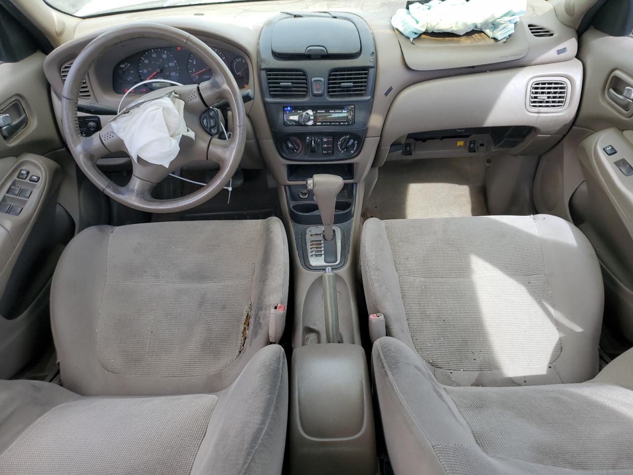 2004 Nissan Sentra - Image 8