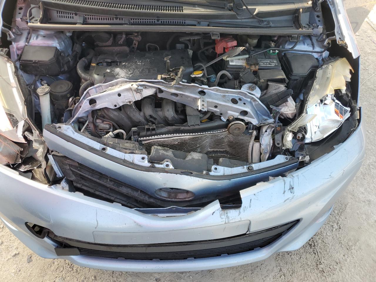 2013 Toyota Yaris - Image 11