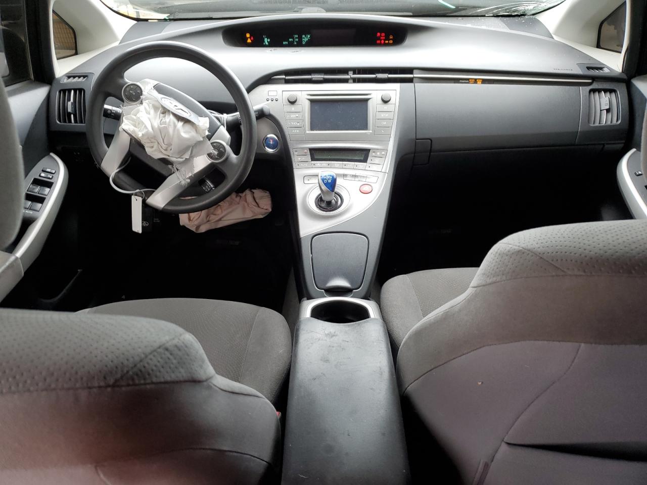 2013 Toyota Prius - Image 8