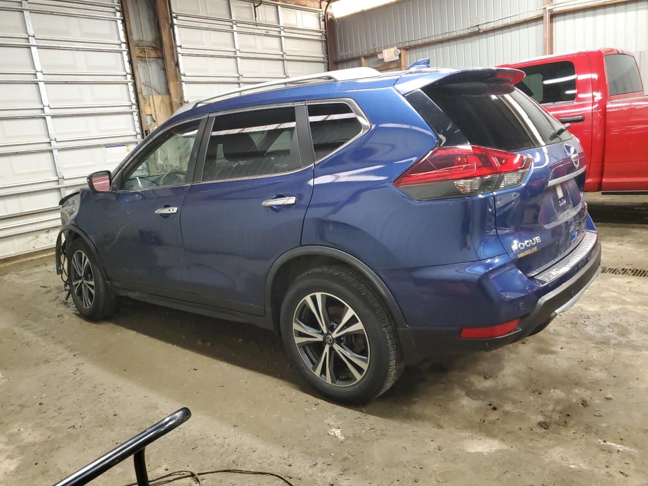 2019 Nissan Rogue - Image 2