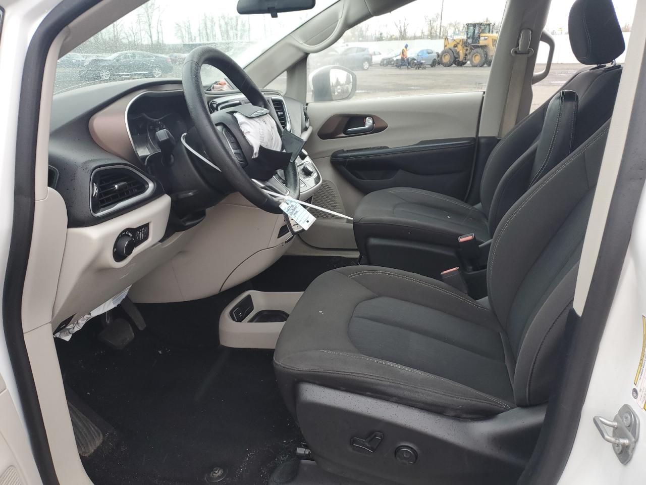 2020 Chrysler Voyager Lx VIN: 2C4RC1CG1LR106013 Lot: 45940955
