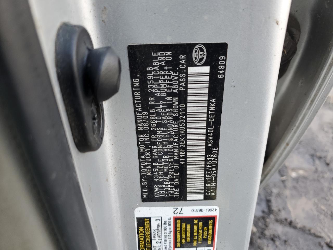 2010 Toyota Camry - Image 12
