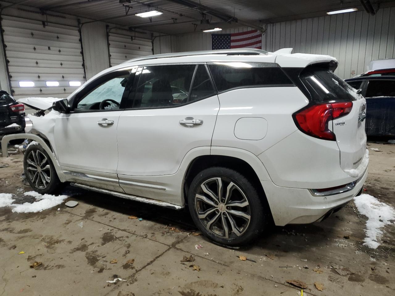 2018 GMC Terrain - Image 2