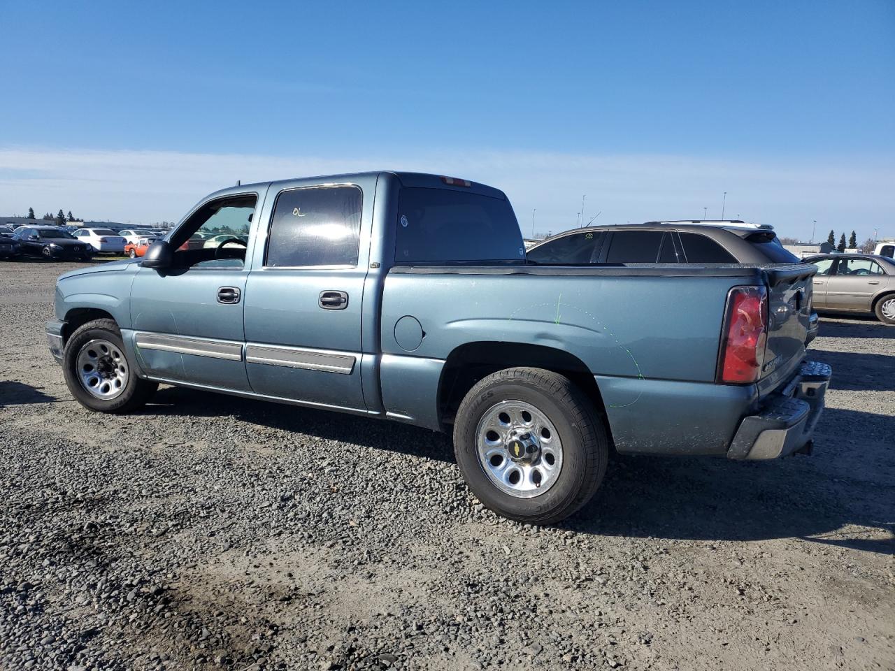 2006 Chevrolet Silverado - Image 2