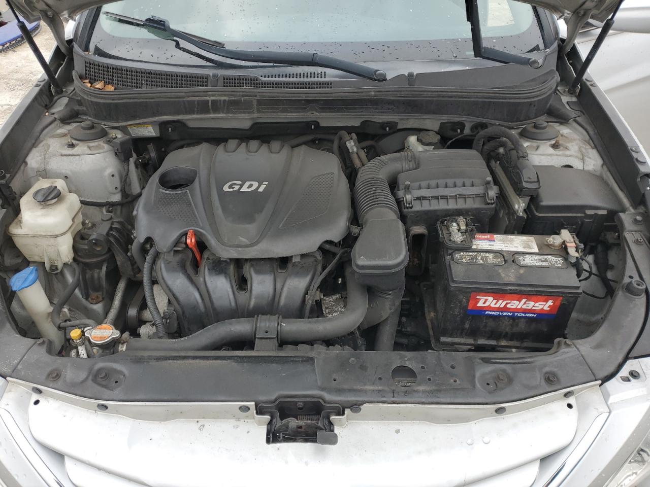 2011 Hyundai Sonata - Image 12