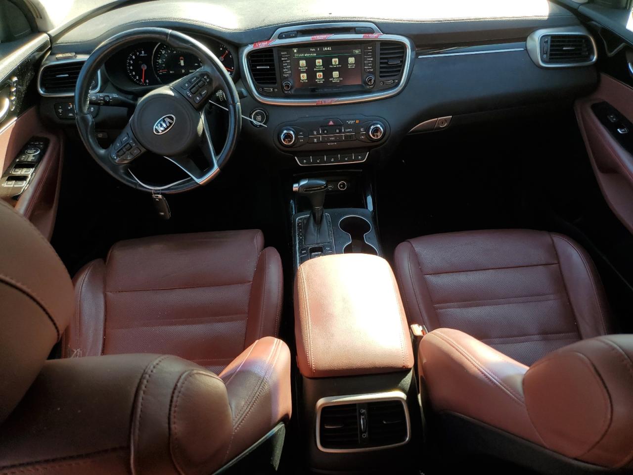 2017 Kia Sorento - Image 8