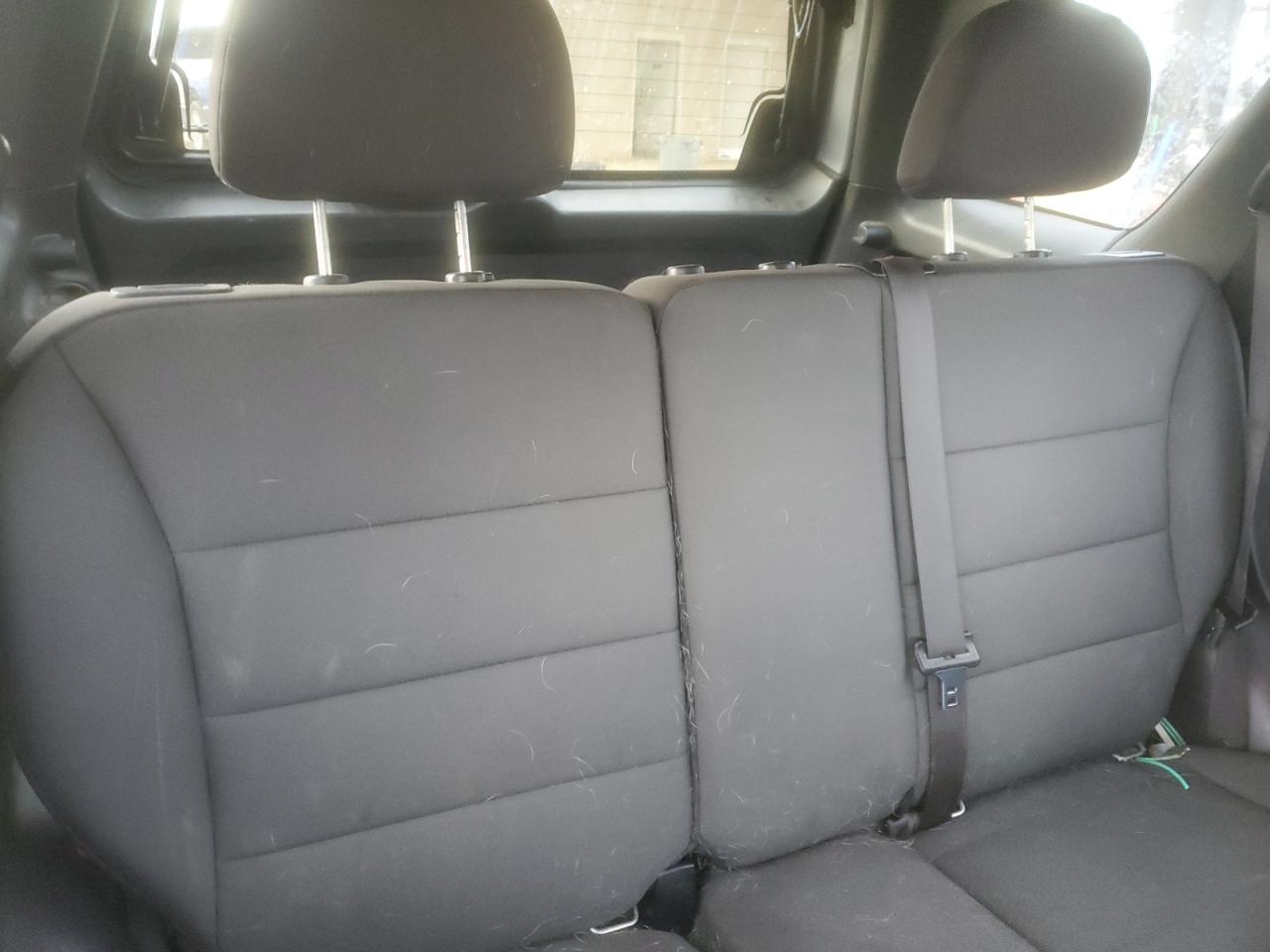 2011 Ford Escape - Image 11