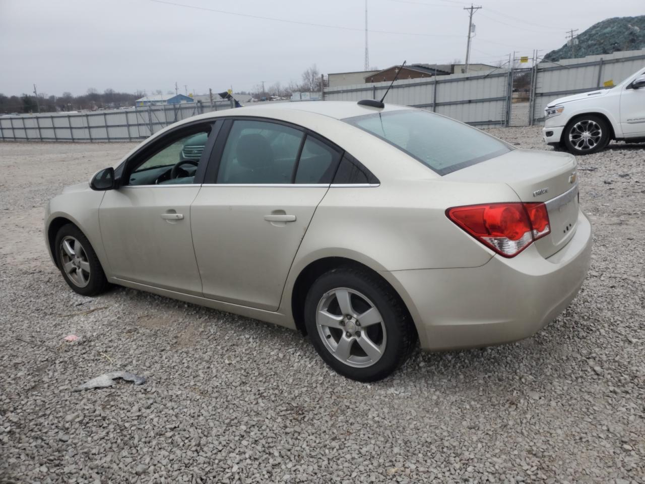 2016 Chevrolet Cruze - Image 2