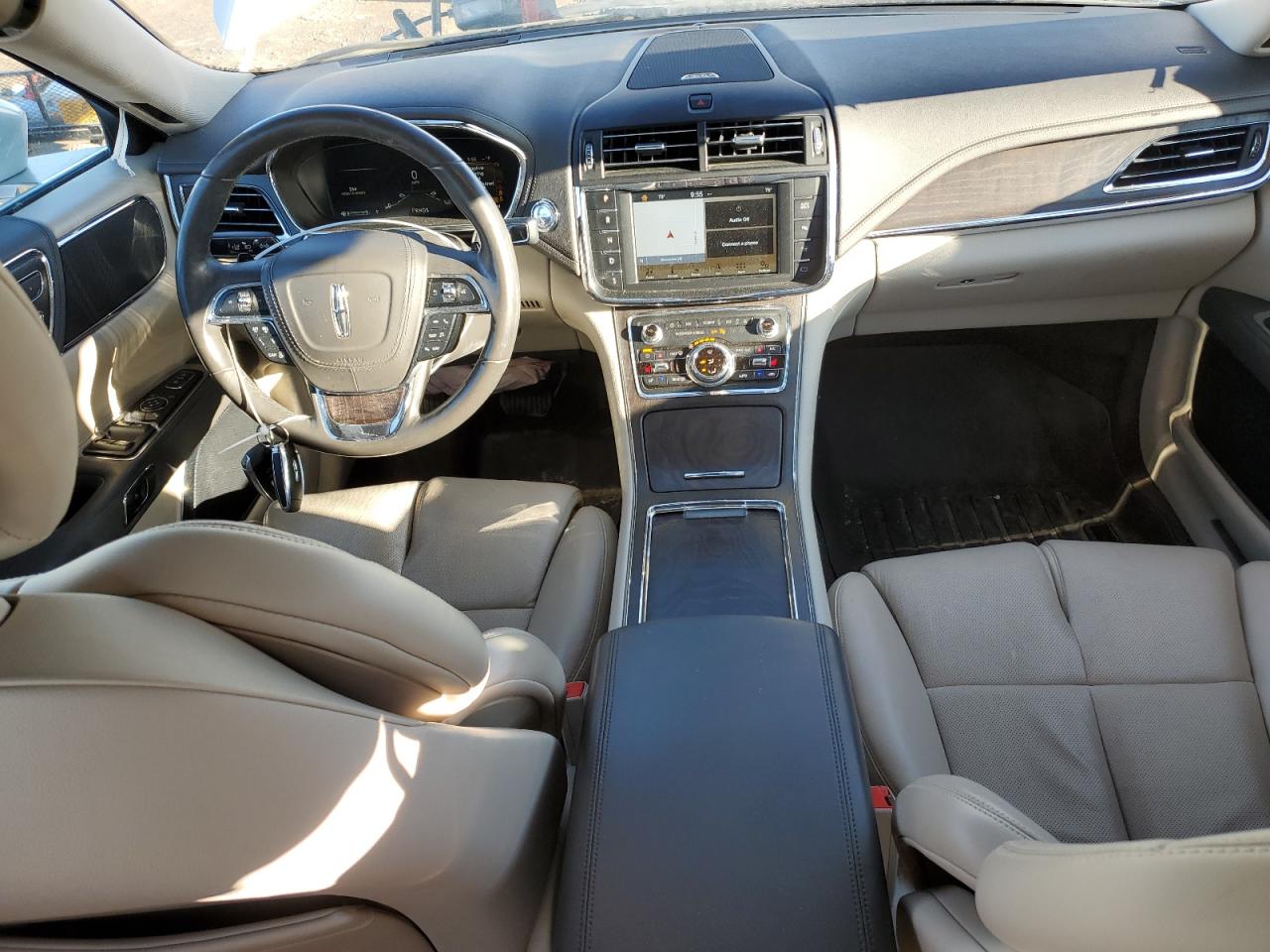 2017 Lincoln Continental - Image 8