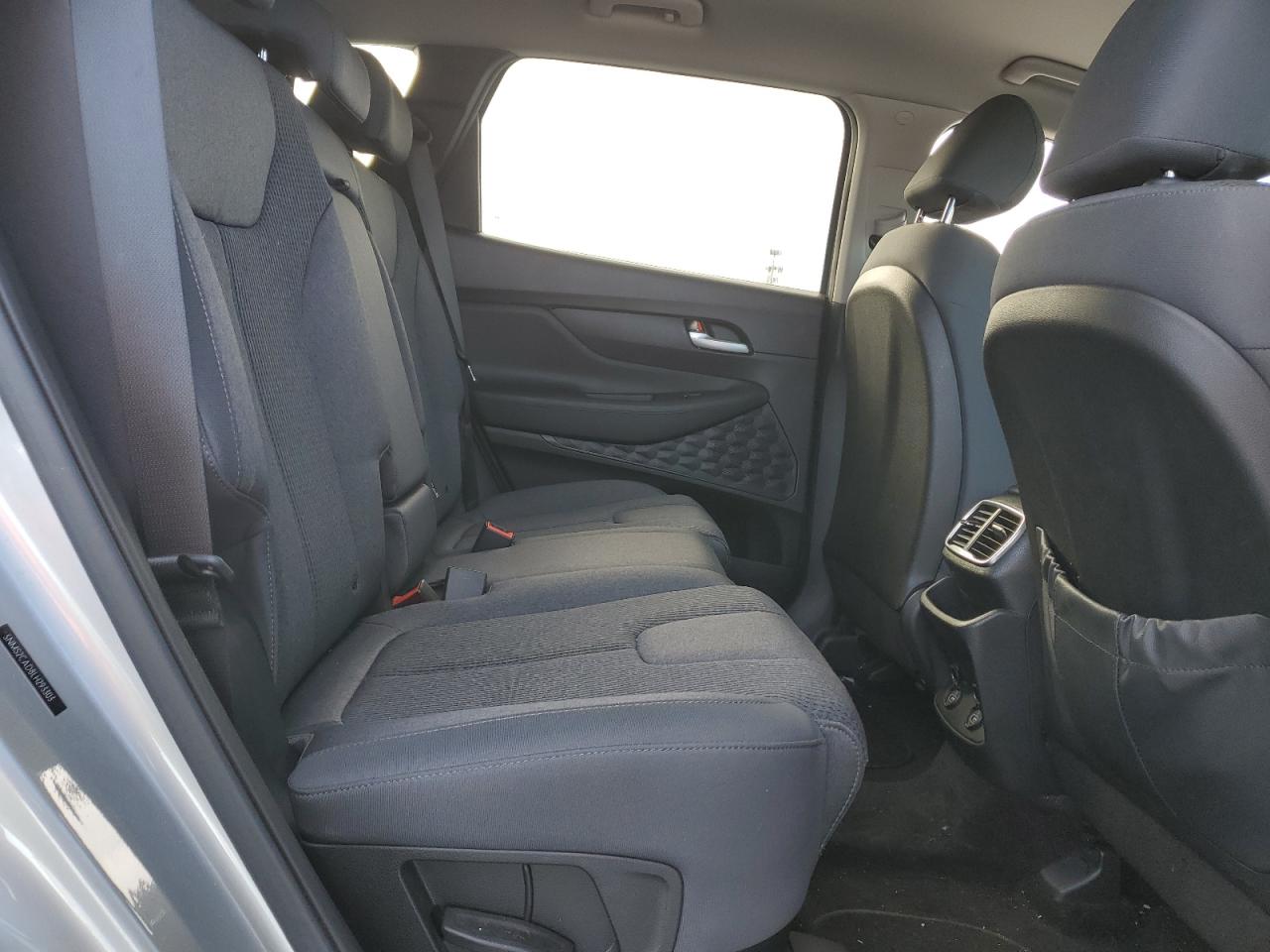 2020 Hyundai Santa Fe - Image 11