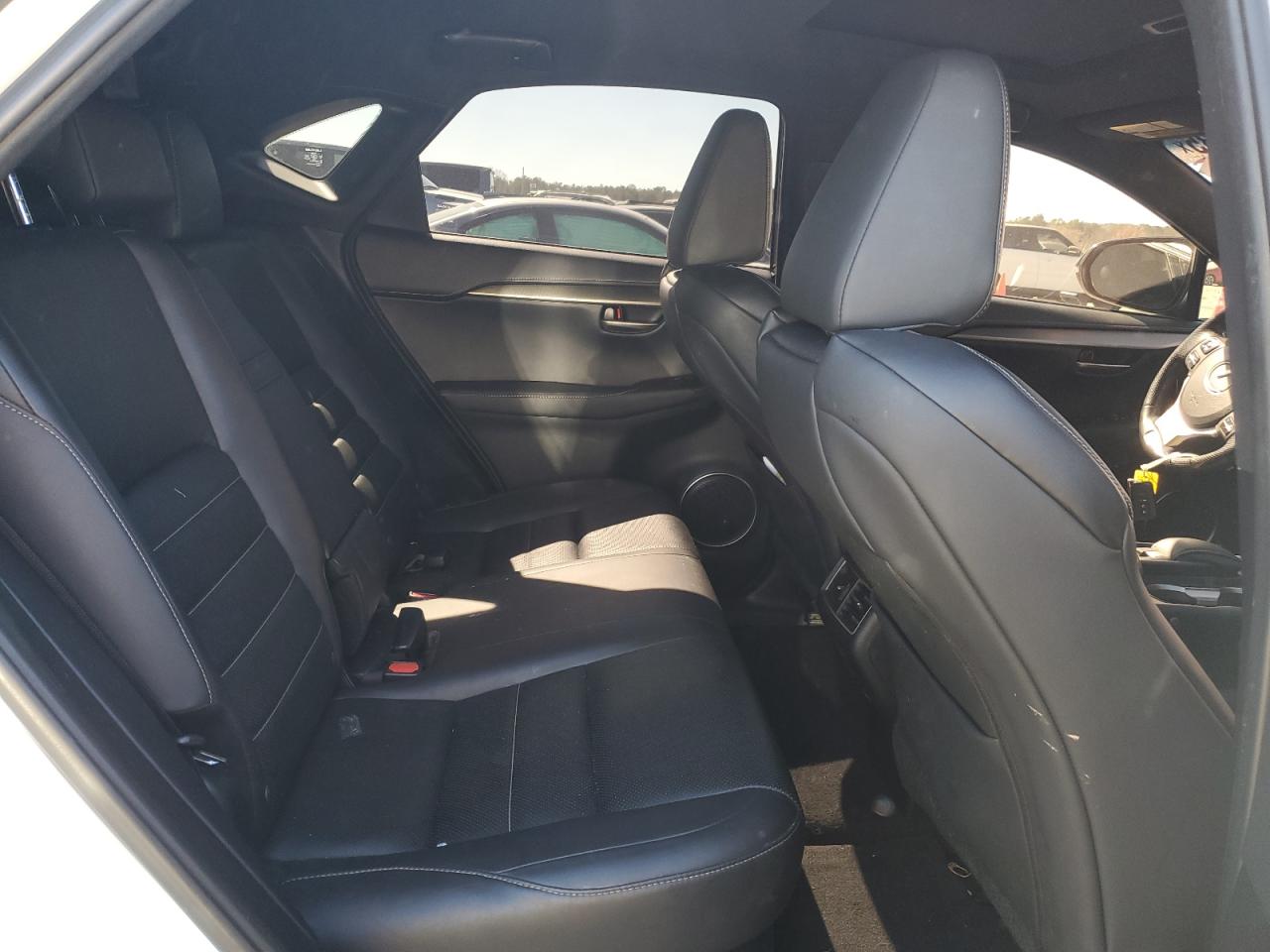 2015 Lexus NX - Image 11