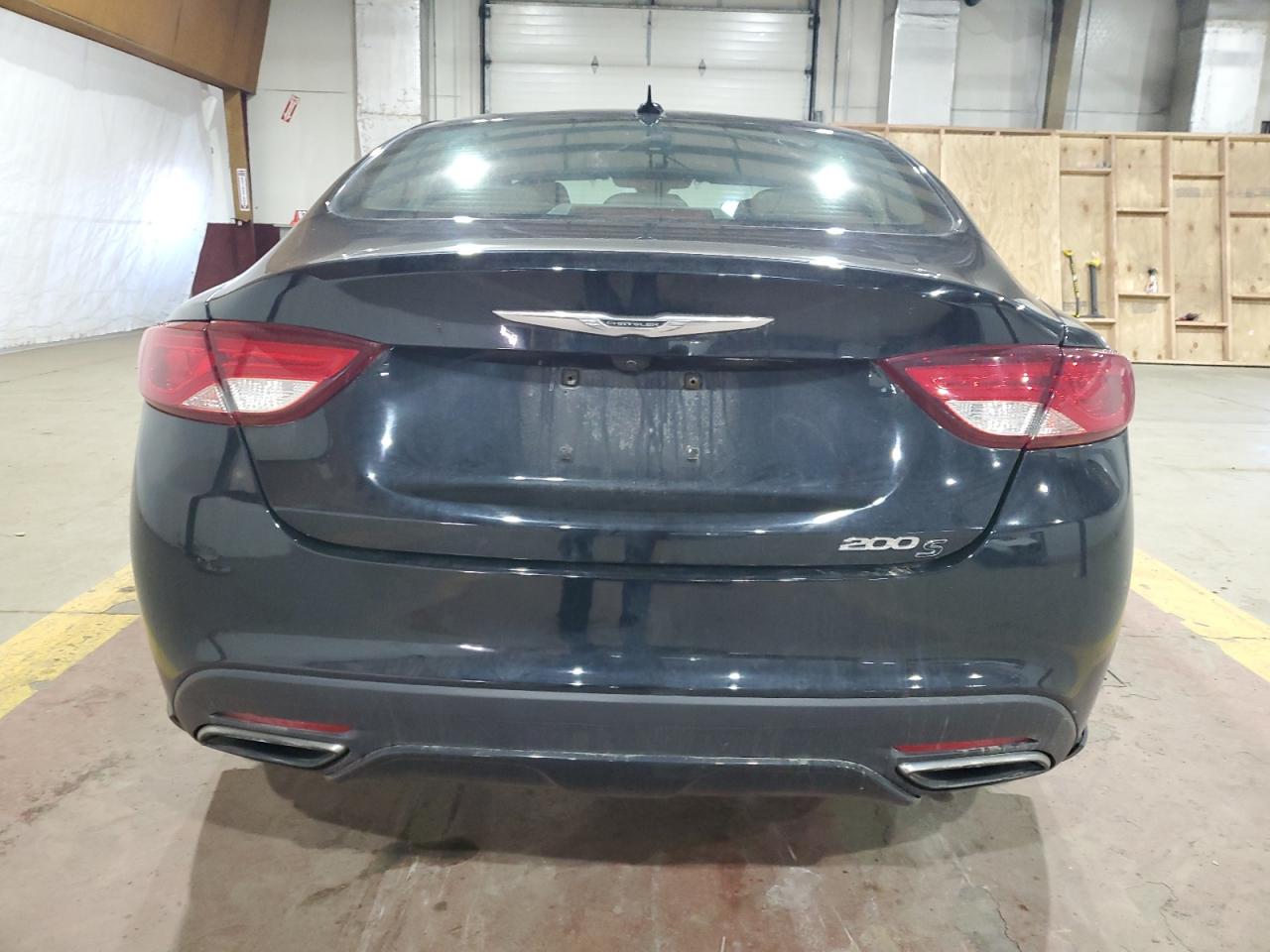 2016 Chrysler 200 - Image 6