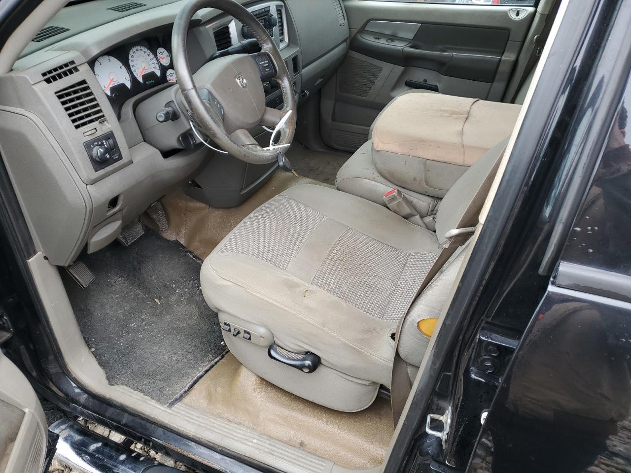 2009 Dodge RAM - Image 7