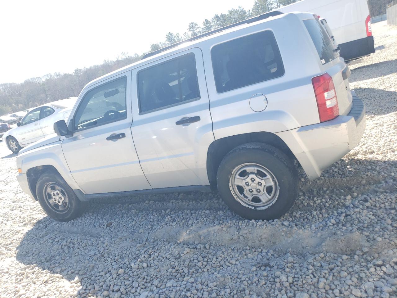 2008 Jeep Liberty (Patriot) - Image 2