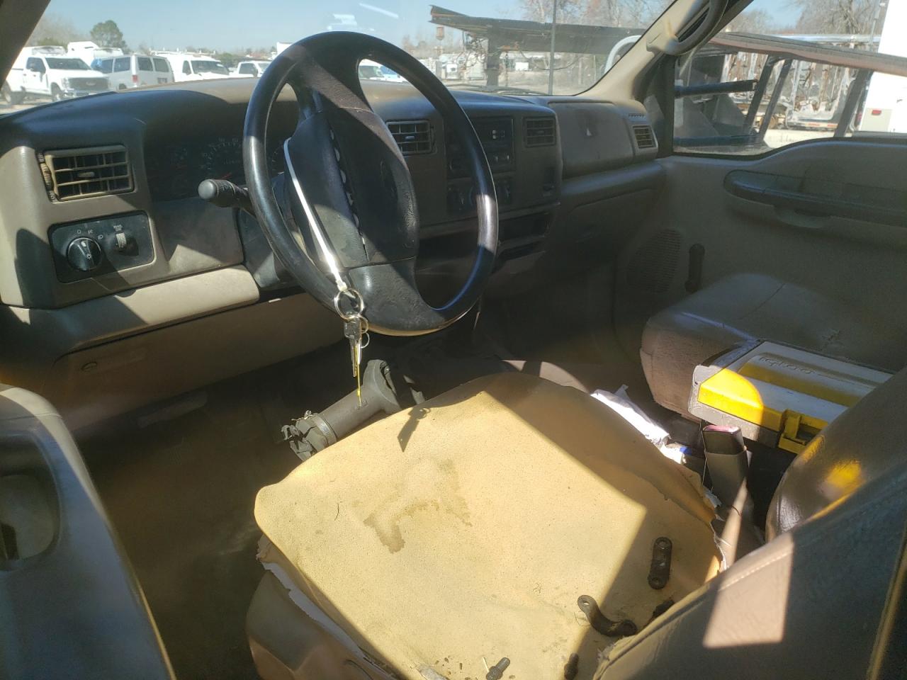 2000 Ford F450 - Image 8