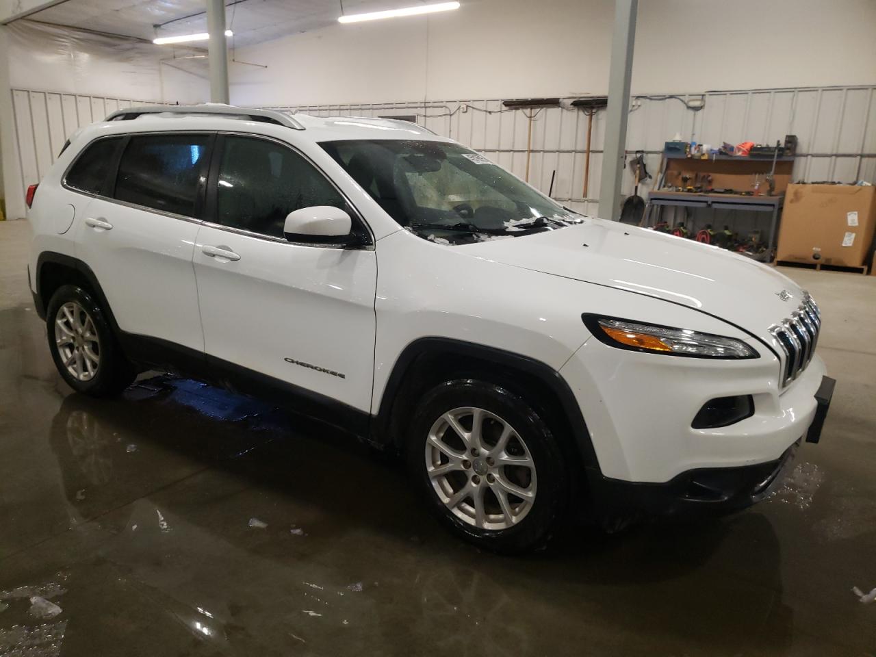 2017 Jeep Grand Cherokee - Image 4