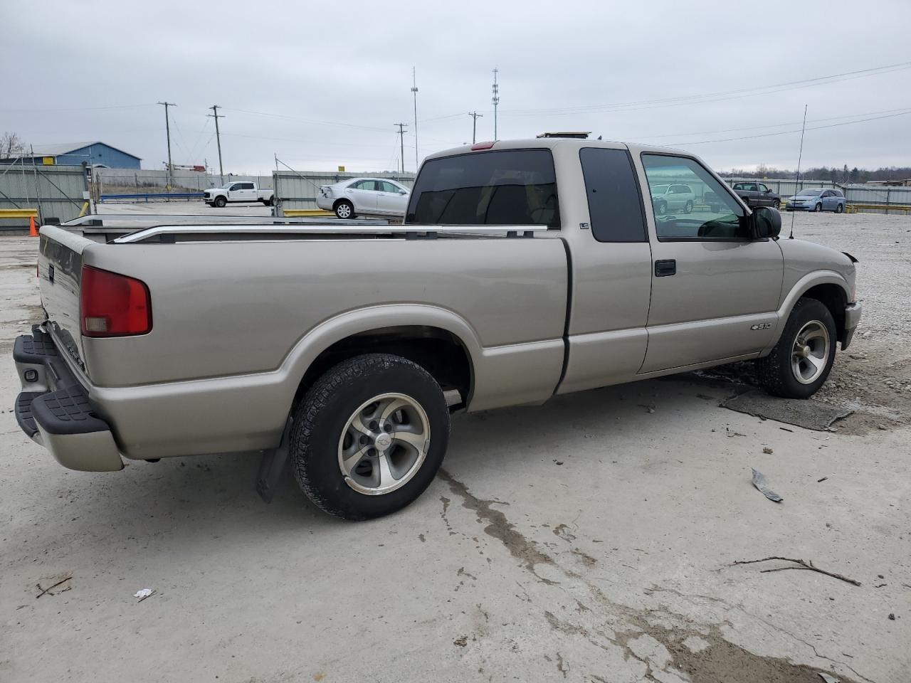 2002 Chevrolet S-10 Pickup - Image 3