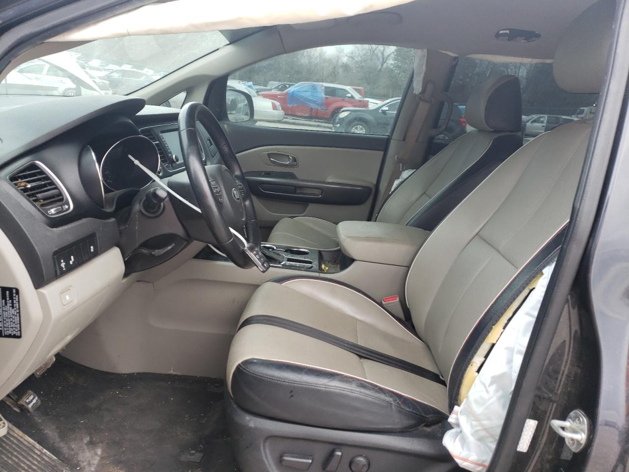 2019 Kia Sedona - Image 7