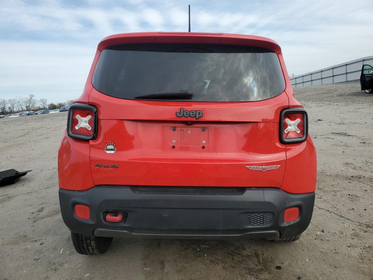 2015 Jeep Renegade - Image 6