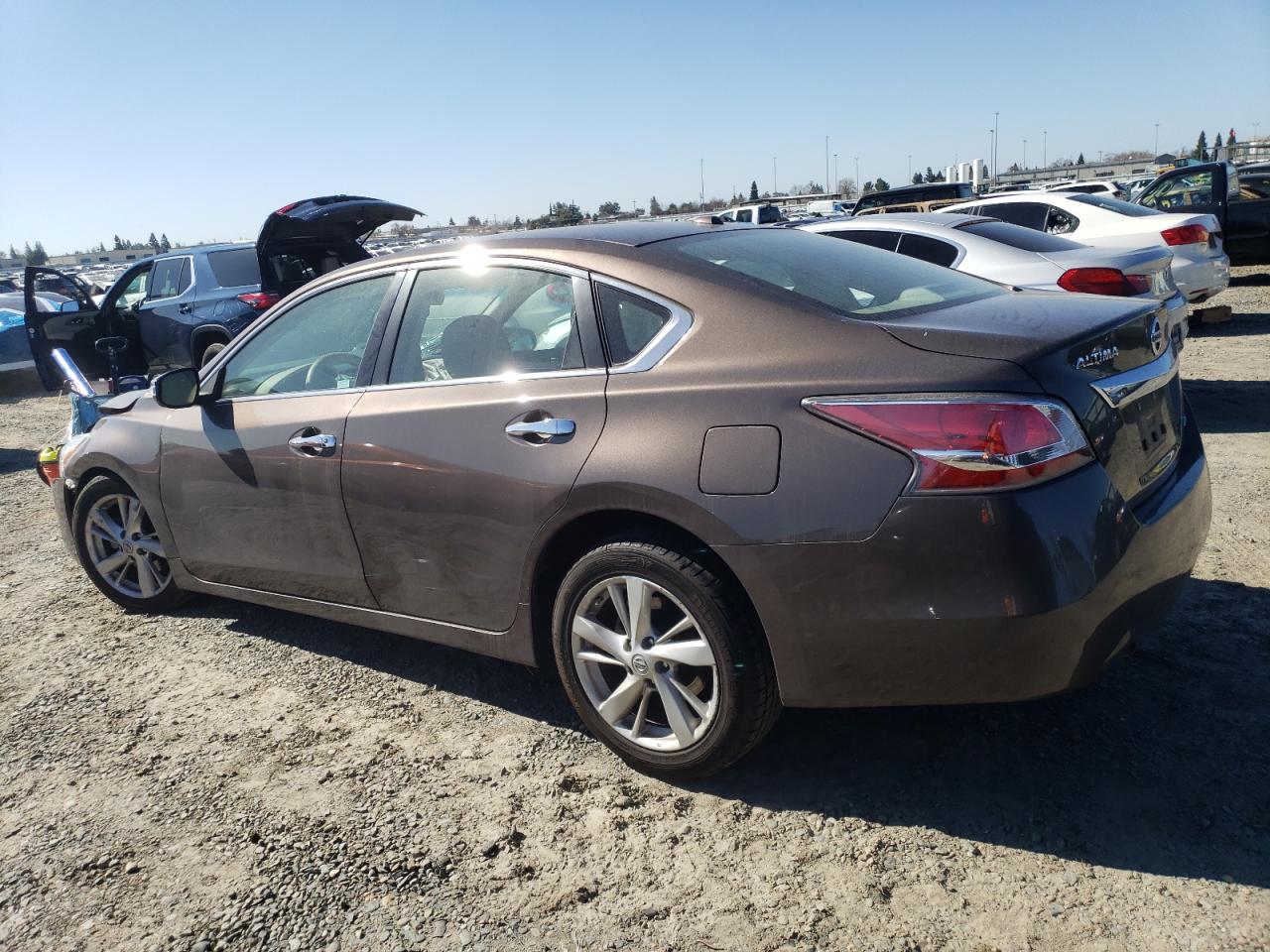 2014 Nissan Altima - Image 2