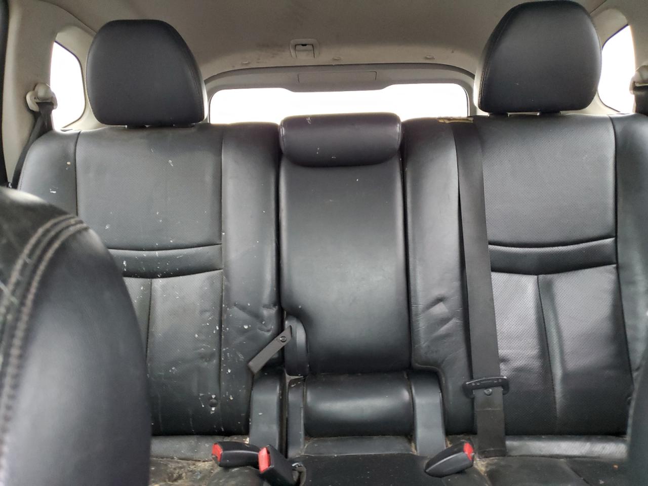 2015 Nissan Rogue - Image 10