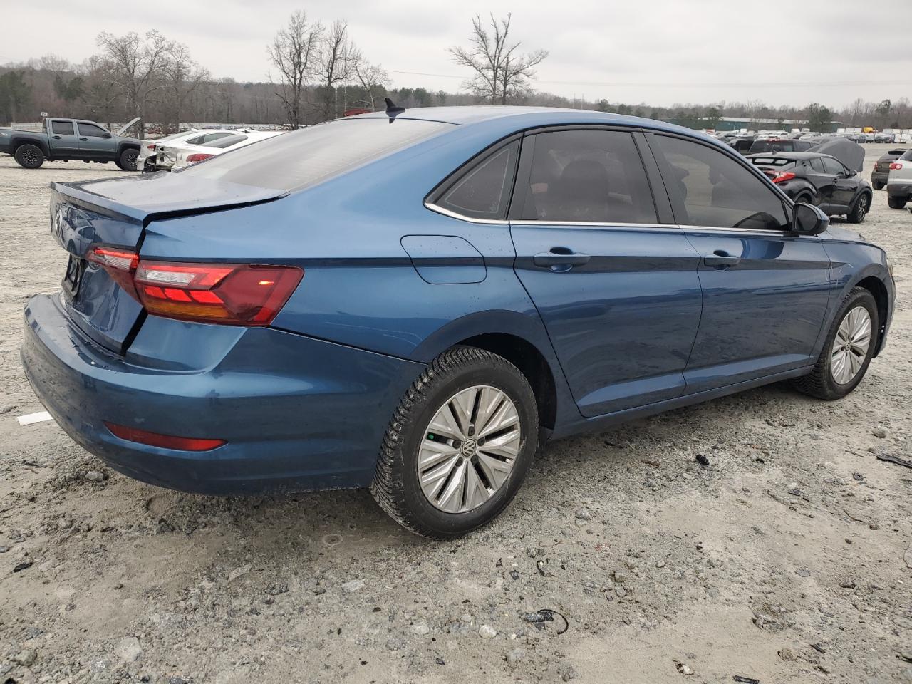 2019 Volkswagen Jetta - Image 3