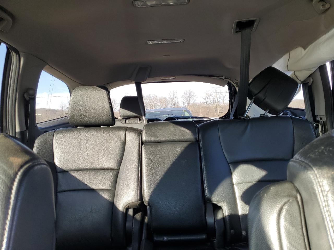 2017 Honda Pilot - Image 10