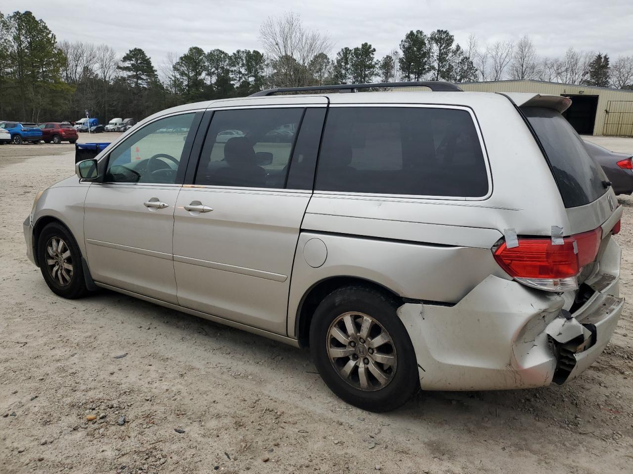 2008 Honda Odyssey - Image 2