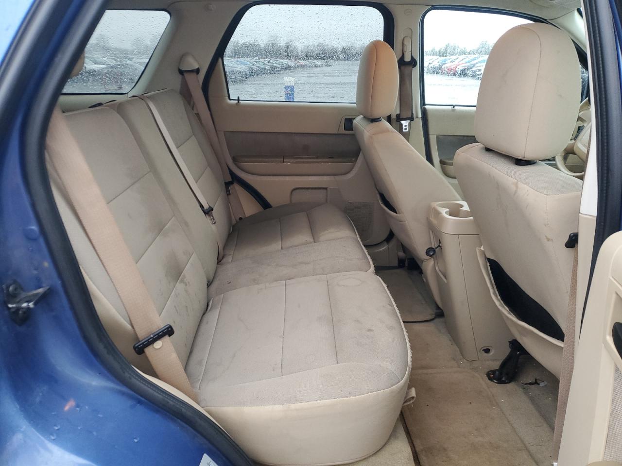 2010 Ford Escape - Image 11