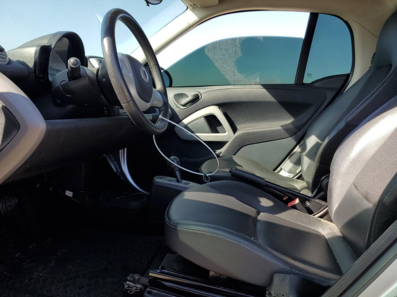 2015 Smart Fortwo - Image 7