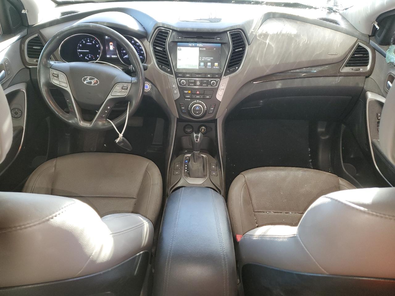 2017 Hyundai Santa Fe - Image 8