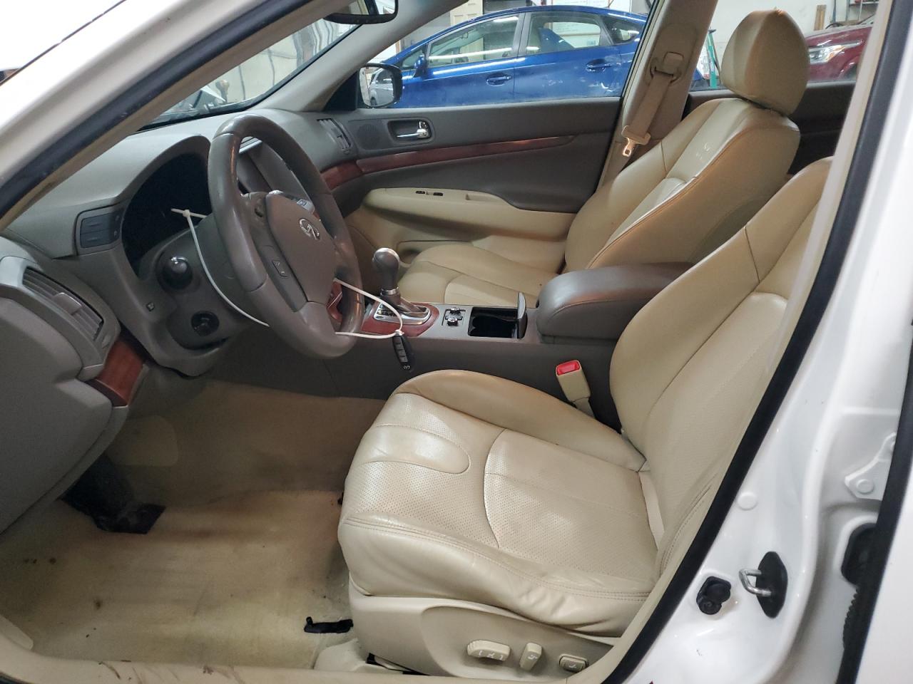 2009 Infiniti G - Image 7