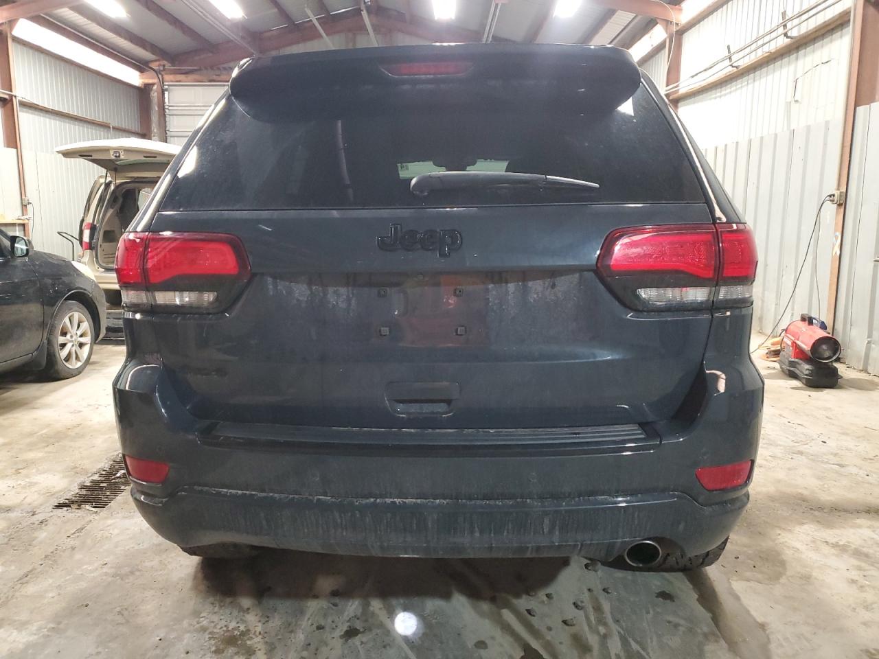 2018 Jeep Grand Cherokee - Image 6