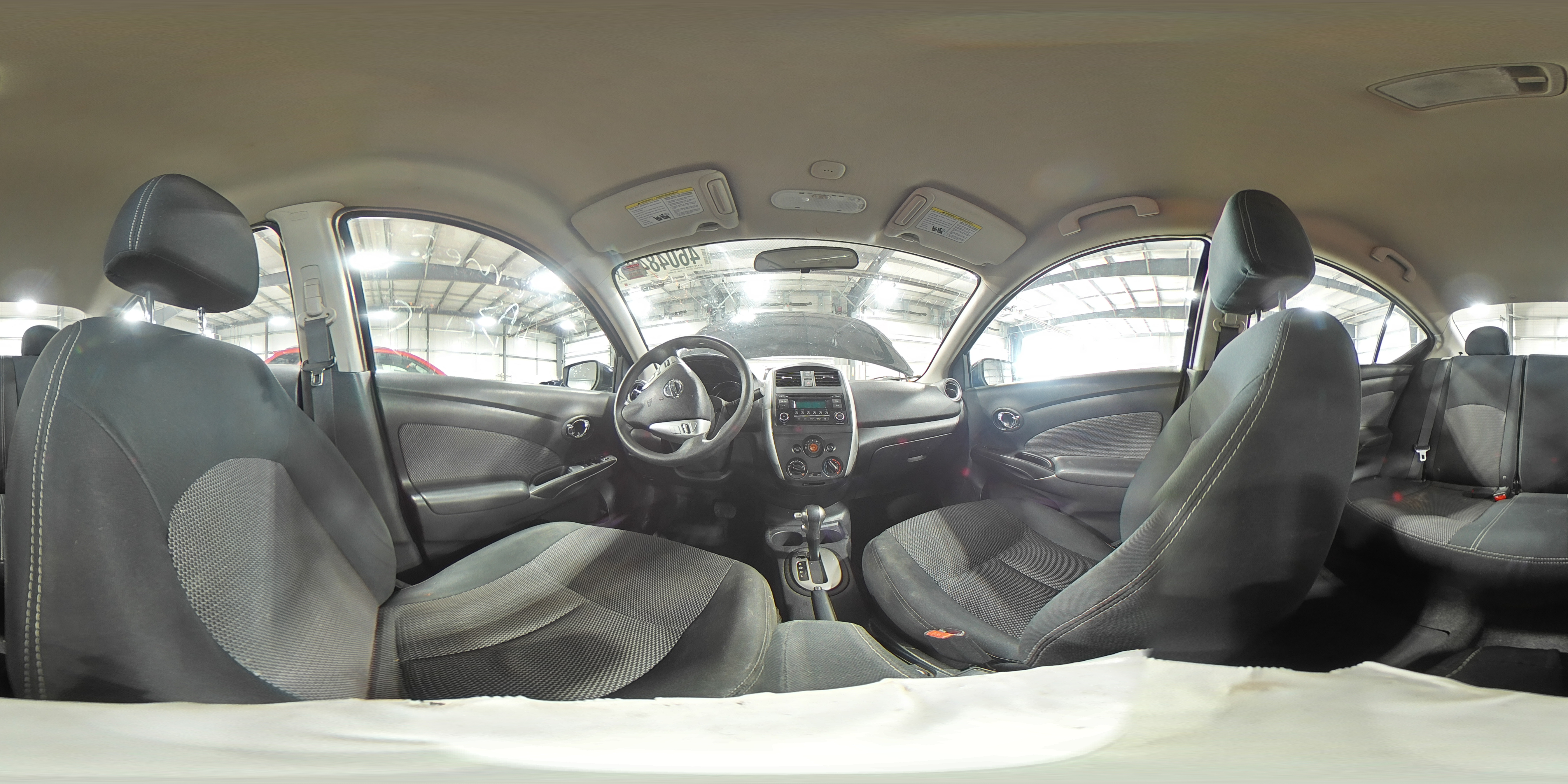 2015 Nissan Versa - Image 14
