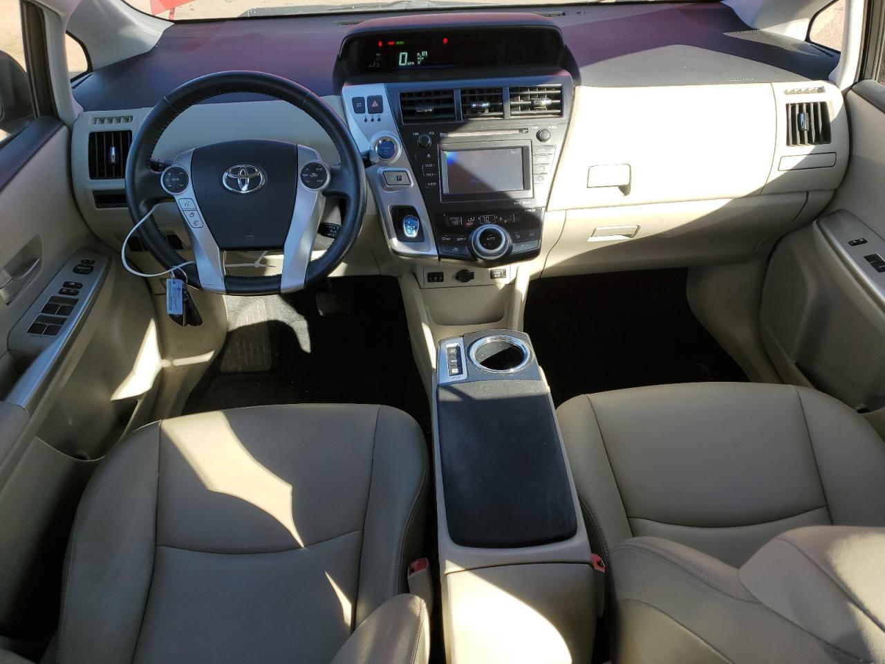 2013 Toyota Prius - Image 8